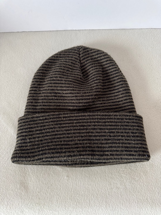 Carhartt turn back beanie - Picture 2 of 4